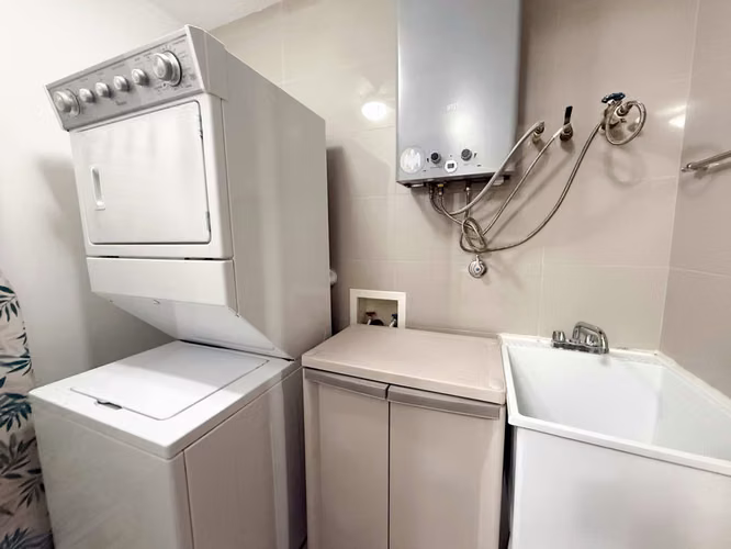 Amplio Apartamento de 2 Recámaras con Vistas a la Ciudad y al Océano en Grand Tower