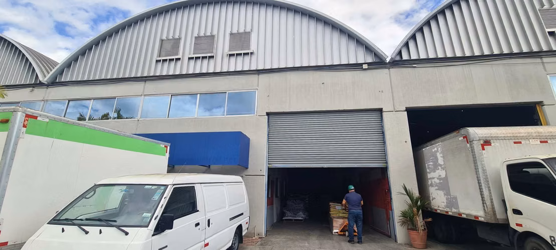 ALQUILO GALERA. BODEGA. TOCUMEN. CORREDOR SUR. CORREDOR NORTE.