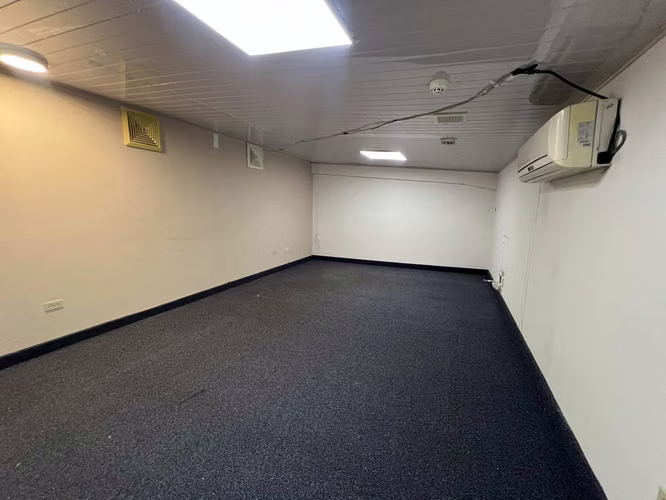 SE ALQUILA LOCAL COMERCIAL DOS PISOS – CONDADO DEL REY