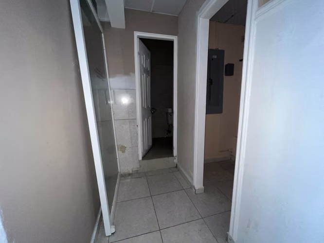 SE ALQUILA LOCAL COMERCIAL DOS PISOS – CONDADO DEL REY