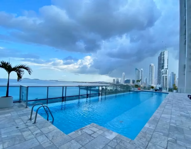 Hermoso Apartamento en Av. Balboa! Piso 60! PH Waters On The Bay!