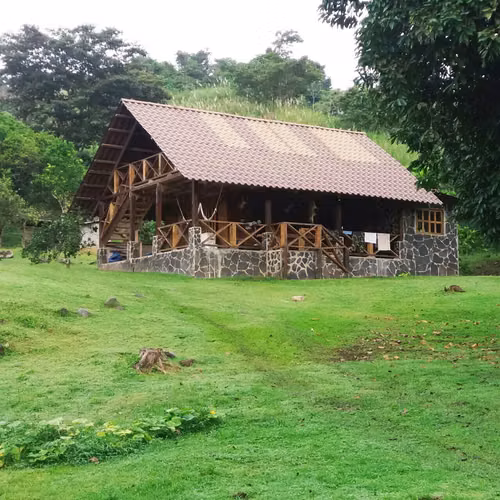 Se vende finca en Altos de Pacora