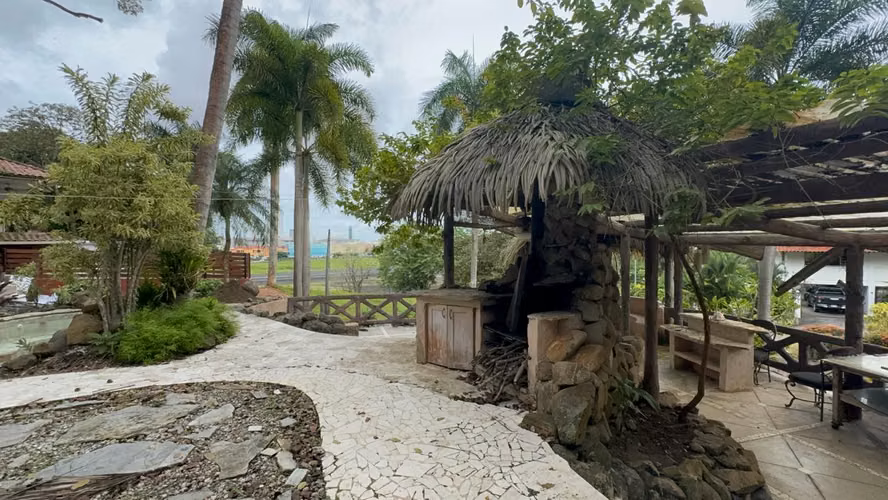 Melissa Foster Luxury Vende Casa con Piscina en Albrook, Ancón. MFR1879