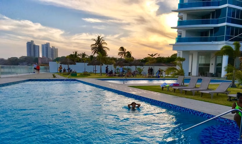 Venta de Apartamento en Gorgona, PH Royal Palm, 70m