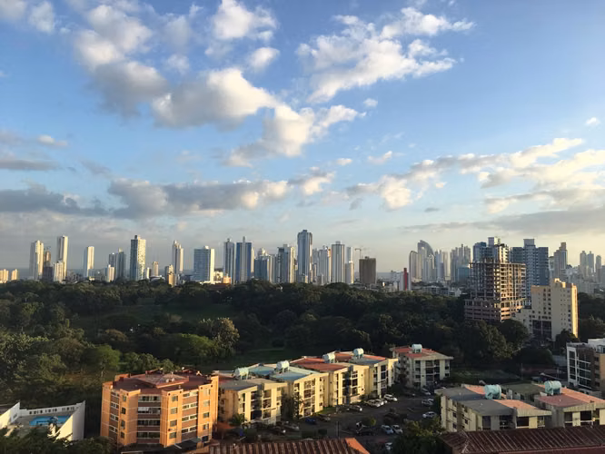 Se vende apartamento en PH Taurus  Towers - Carrasquilla - Via España