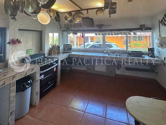 Venta y Alquiler Espectacular Casa de Playa Frente al Mar | Palenque, Colón | Con Piscina