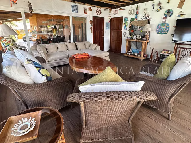 Venta y Alquiler Espectacular Casa de Playa Frente al Mar | Palenque, Colón | Con Piscina