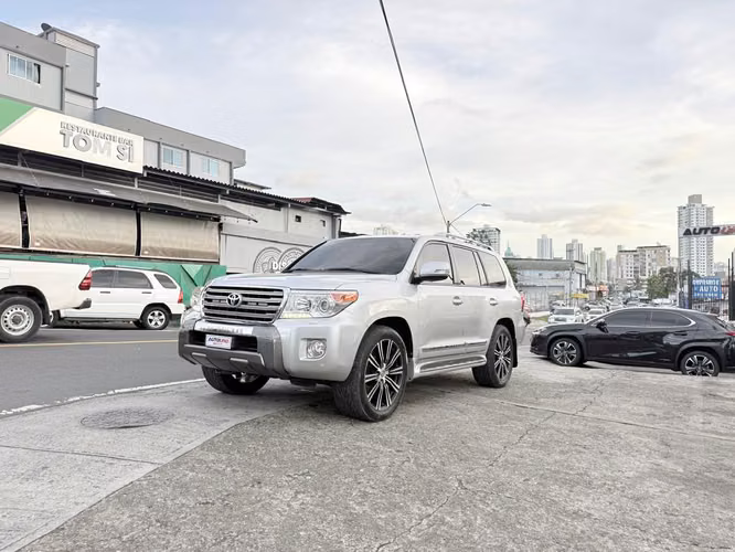 Toyota Land Cruiser 