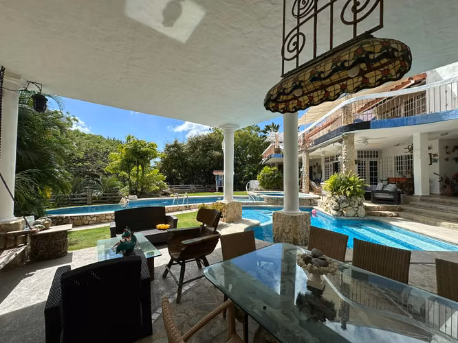 Venta de Casa en San Carlos, Punta Barco Resort, 3,359m2 de terreno y 957m2 de construcción