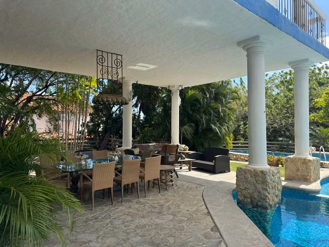 Venta de Casa en San Carlos, Punta Barco Resort, 3,359m2 de terreno y 957m2 de construcción