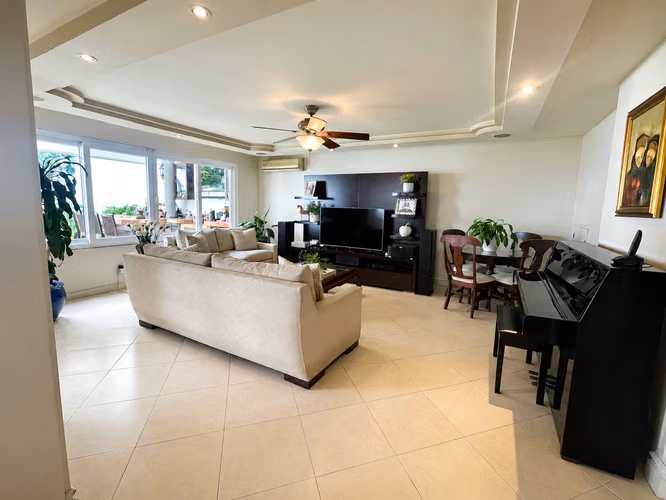 Venta de Casa Dúplex en Obarrio, 441m2 de terreno y 345m2 de construcción