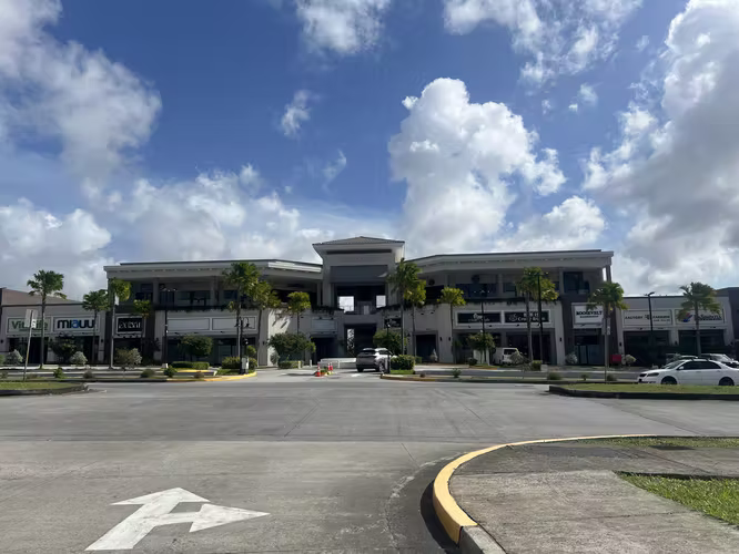 SE VENDEN LOCALES COMERCIALES – TERRAZAS DE COSTA VERDE CON CONTRATO DE ALQUILER VIGENTE A 5 AÑOS