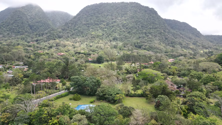 Venta de Terreno con Casa en El Valle de Antón, 11,100m²