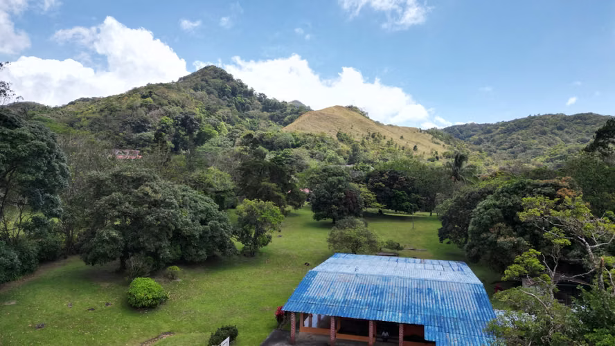 Venta de Terreno con Casa en El Valle de Antón, 11,100m²