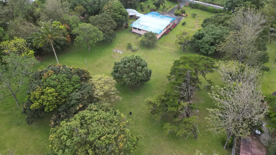 Venta de Terreno con Casa en El Valle de Antón, 11,100m²