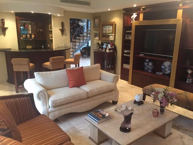 Vendo Maravillosa Casa en Las Begonias, Costa Del Este 22-6613GG