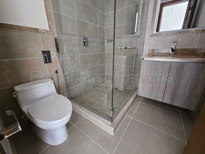 Vendo Espectacular Apartamento en PH Pinnacle, Santa María 26-4556GG