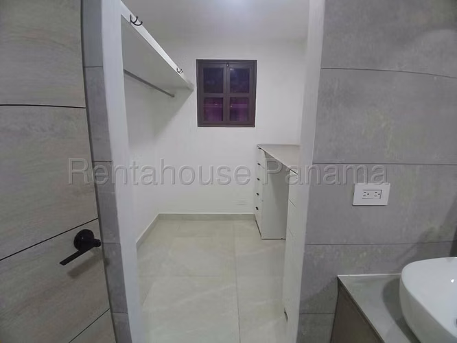 Vendo Casa Dúplex en Los Flamingos, San Francisco 26-4954GG