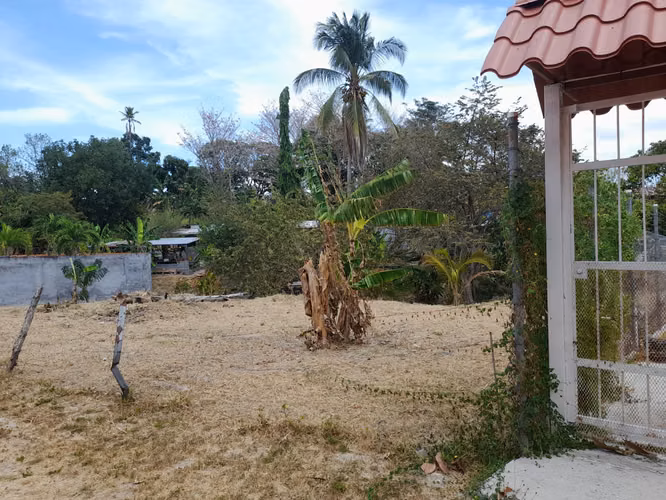 Vendo terreno 850mt2, titulado. San Carlos, El arenal