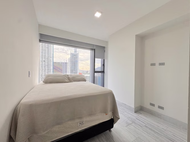 Se vende unidad en lujoso edificio en Bella Vista