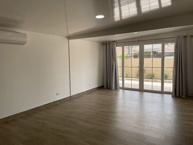 Venta de casa en Villa Lilla San Francisco