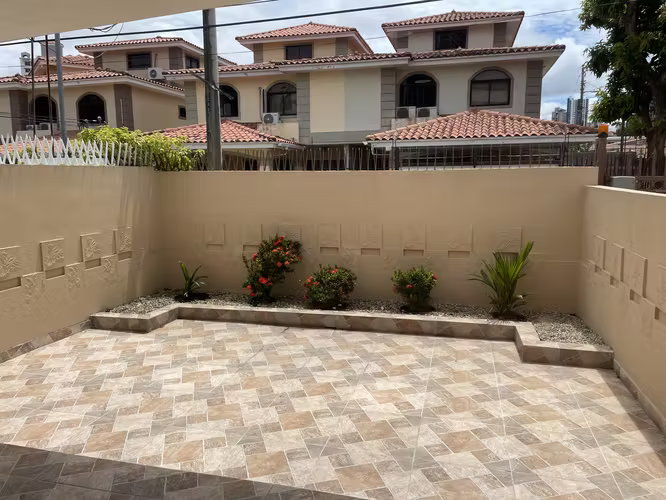 Venta de casa en Villa Lilla San Francisco