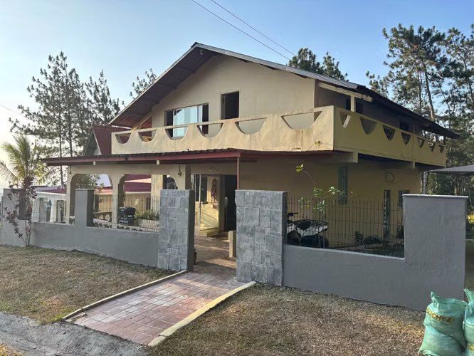 Venta de Casa en Cerro Azul.
