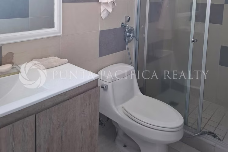 Para Inversión | Vista al Mar en Paitilla , Amueblado y Remodelado | Listo para Vivir o Invertir