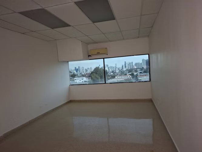 OFICINAS 47 MTS / DISPONIBLES $ 600.00 / UN MES GRATIS