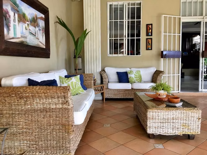 Elegante dúplex con terraza y jardín en el Avance1, Betania - Imagen 8