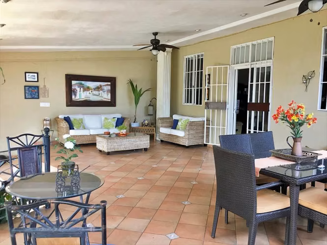 Elegante dúplex con terraza y jardín en el Avance1, Betania - Imagen 9