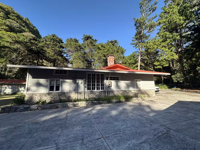SE ALQUILA CASA AMOBLADA EN ÁREA EXCLUSIVA DE BAMBITO - Imagen 2