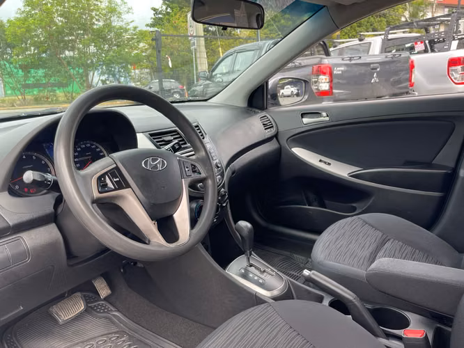 HYUNDAI ACCENT 2018 AUTOMATICO