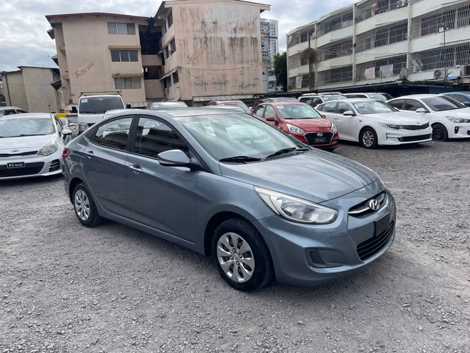 HYUNDAI ACCENT 2018 AUTOMATICO