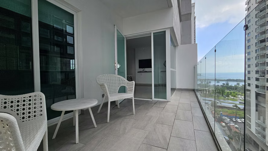 Amplio e iluminado, a pasos de Av. Balboa - 96.41 m2 - 43GV - Imagen 3