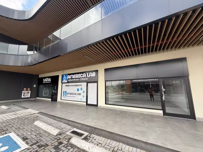 Oportunidad Comercial en Paseo Del Norte, Brisas del Golf