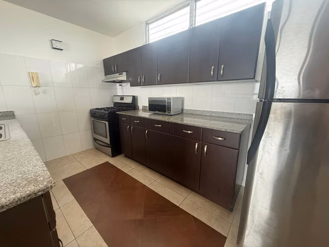 Alquiler de Apartamento Amoblado en PH South Beach – Marbella - Imagen 7