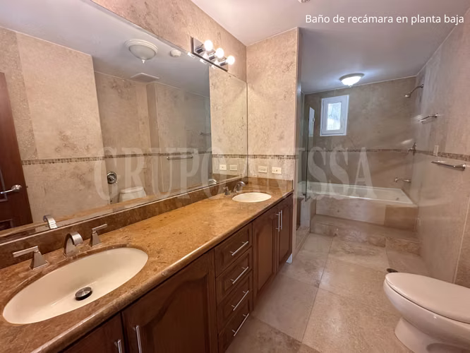 OPORTUNIDAD! Se vende Amplia Casa en Tucán Country Cocoli - Imagen 10