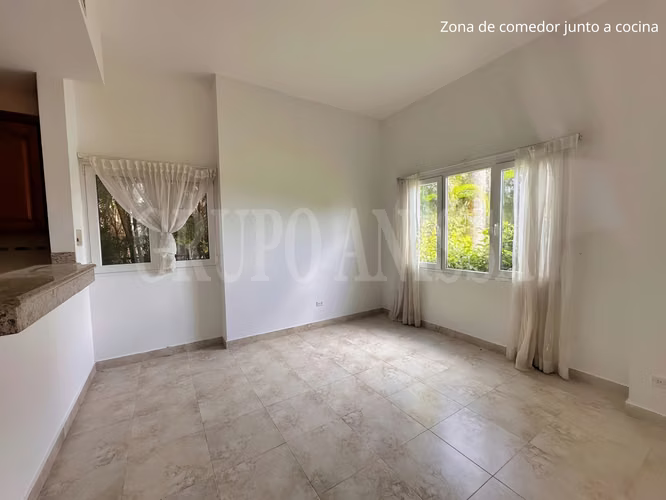 OPORTUNIDAD! Se vende Amplia Casa en Tucán Country Cocoli - Imagen 5