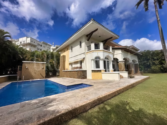 OPORTUNIDAD! Se vende Amplia Casa en Tucán Country Cocoli - Imagen 18