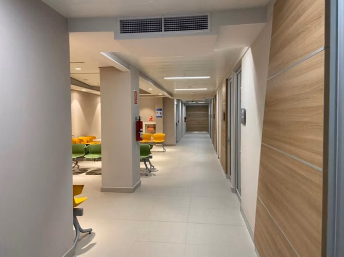 Consultorio Town Center en gris Arboleda Rebajado 45mts2