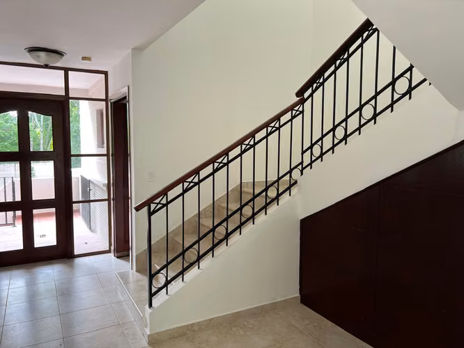 SE VENDE CASA EN RESIDENCIAL CAMINO DE CRUCES, DORADO