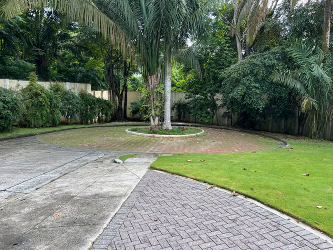 SE VENDE CASA EN RESIDENCIAL CAMINO DE CRUCES, DORADO