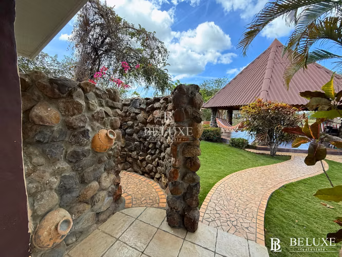 VENTA CASA DE PLAYA CON PISCINA EN NUEVA GORGONA (13) - Imagen 11