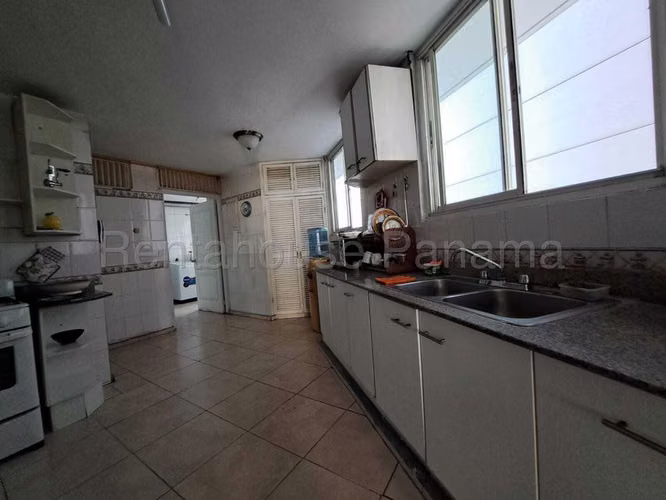 Venta apartamento en Bella Vista CF26-5237