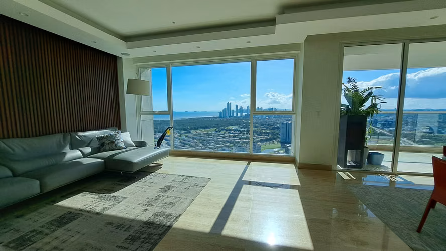 VENDO LUJOSO APARTAMENTO EN PH SOLANA SANTA MARIA