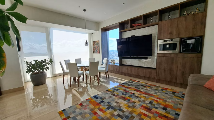 VENDO LUJOSO APARTAMENTO EN PH SOLANA SANTA MARIA