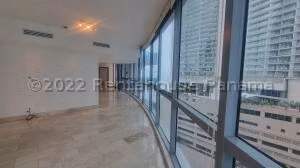 Alquiler de Apartamento con 155m2 en Punta Pacifica PH Grand Tower 26-5217SR