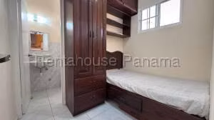 Venta de Casa con 391m2 en El Bosque PH El Doral 26-5130SR