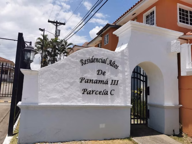 Lote en Venta Altos de Panamá III - Imagen 2